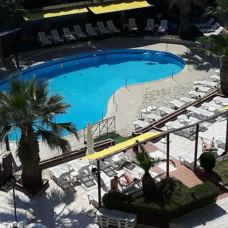 فندق Philippion 3*